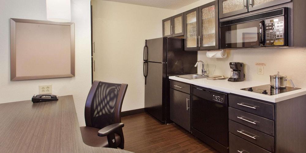 Sonesta Simply Suites Chicago Naperville Warrenville Екстериор снимка